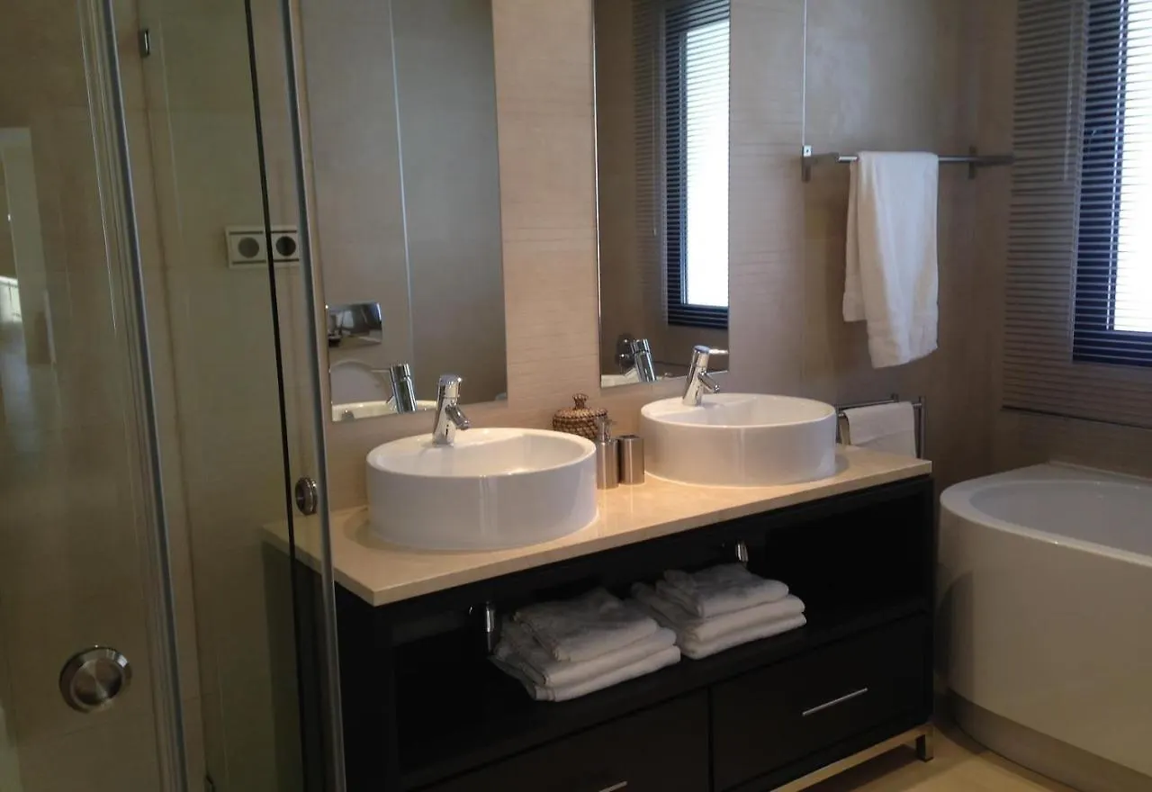Luxury Penthouse Near Marbellaヴィラ